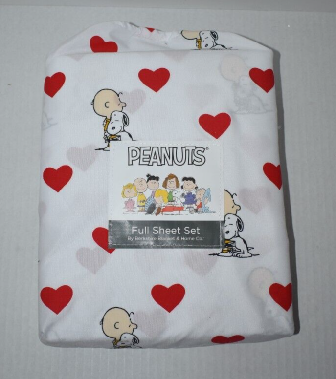 Snoopy Hugging Charlie Brown with Red Hearts Full Size Sheet Set