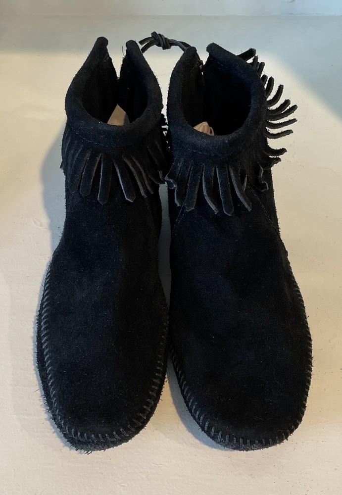 Vintage Minnetonka Moccasins Black Size women's 9 Fringe Suede