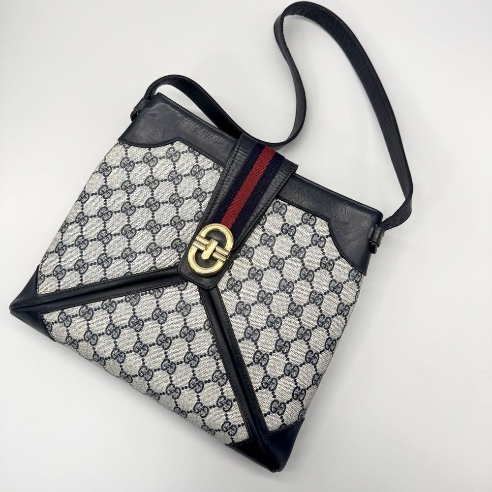 Vintage GUCCI GG Sherry Line Navy Leather Handbag with Hardware