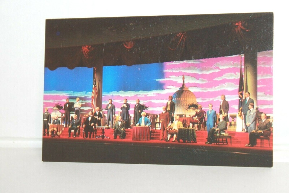 Vintage Souvenir Travel Postcard Disney World Hall of Presidents