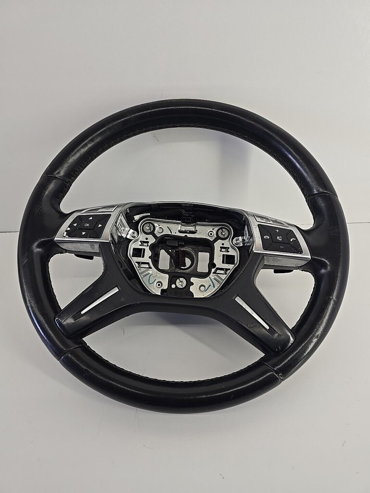 2013-2016 Mercedes-Benz GL450 OEM Black Leather Steering Wheel Control