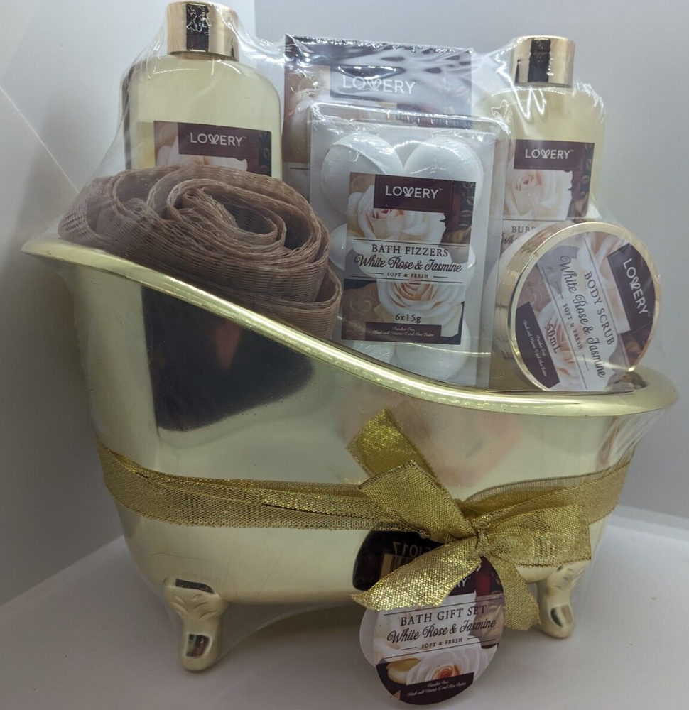 Luxury 13-Piece Valentines Day Spa Gift Basket for Men & Women  -image