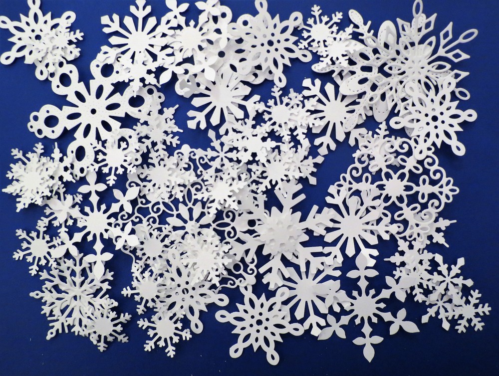 White Snowflakes Winter Punch Paper Die Cut Set of 50 Scrapbook Embellishment