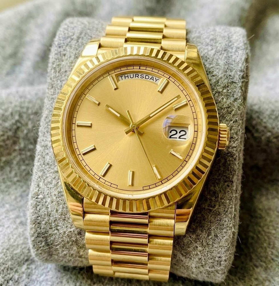 Gold Tone Day & Date Men’s Watch – Gold Dial – Fluted Bezel New Stainless Steel