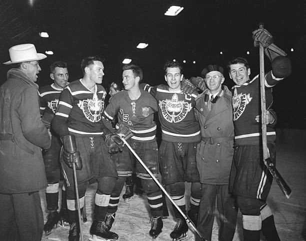 Canadian Olympic hockey team celebrates historic 1952 tie in vintage photo-image