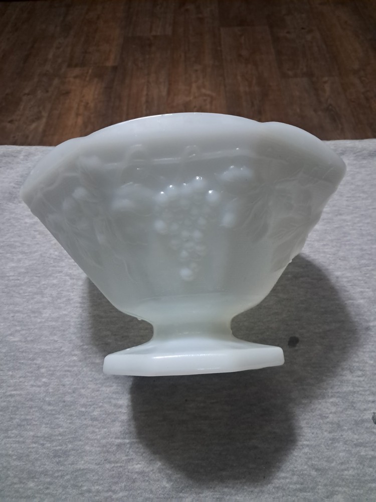 Vintage Anchor Hocking White Milk Glass Fruit Bowl
