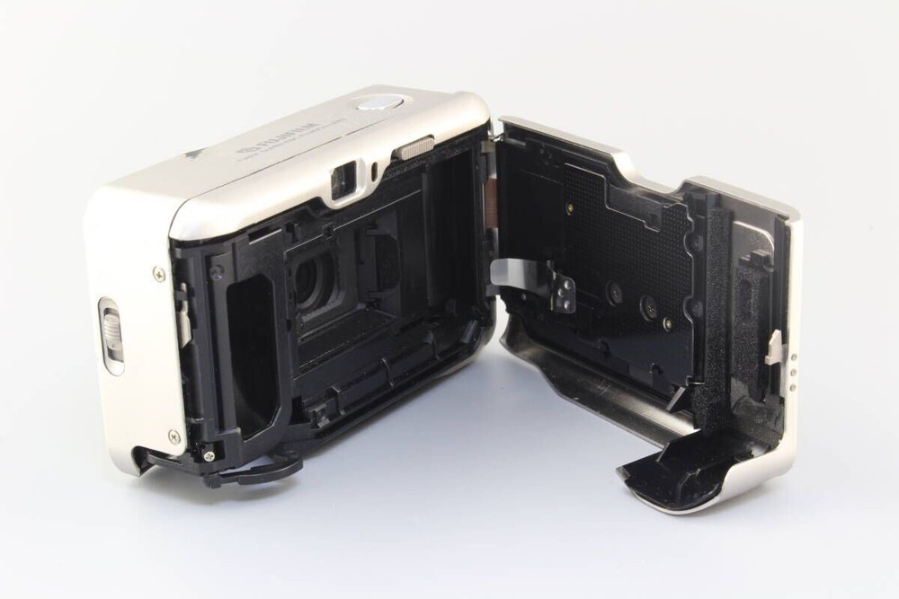 Used Fujifilm Cardia Mini Tiara II 35mm Point & Shoot Camera Japan