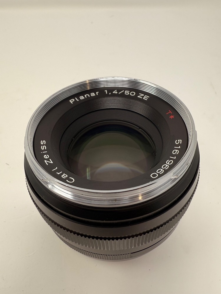 Carl Zeiss Planar T 1.4/50mm ZE Lens