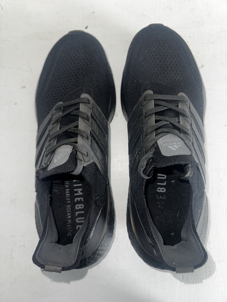 Ultra boost Adidas Size 9.5 Women’s