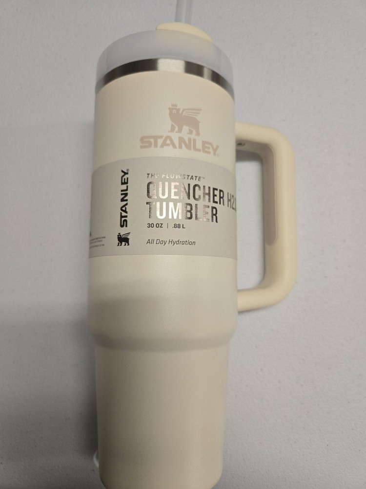 Stanley Adventure Quencher H2.0 Flowstate 30 oz Tumbler - Cream