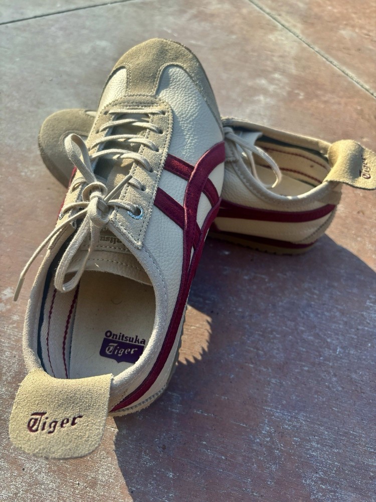 Onitsuka Tiger Vintage Style Sneakers with Suede Accents