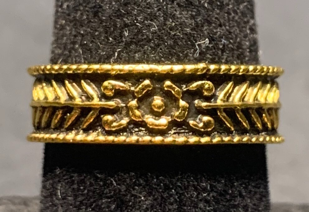 Vintage Antique Gold Tone Flower Ring - Size 4