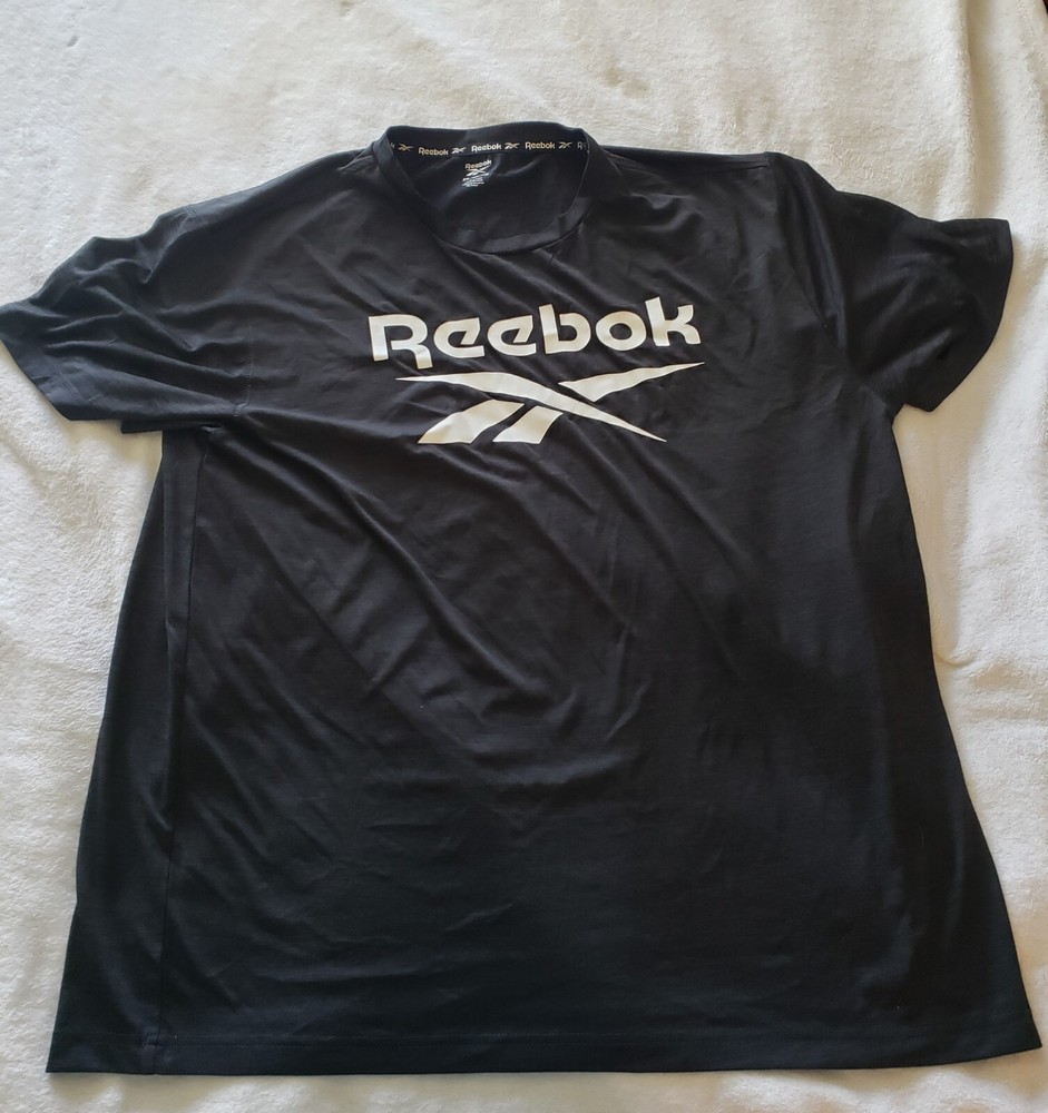 Reebok Big Logo On Front Quick Dry Mens Short Sleeve T-Shirt  Size XXL Black EUC