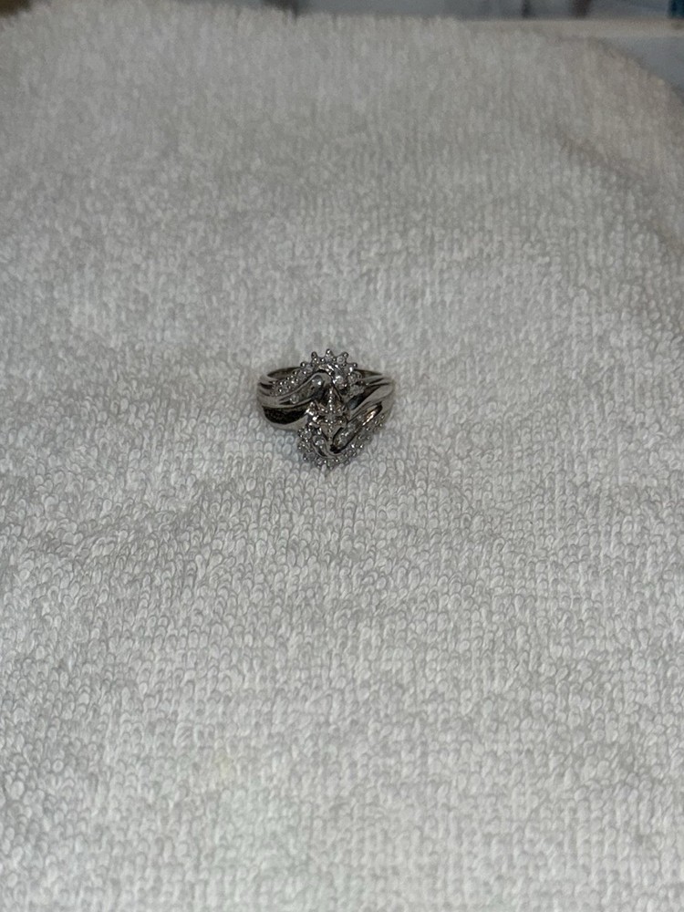 Ladies White Gold Diamond Ring Stamped 10K