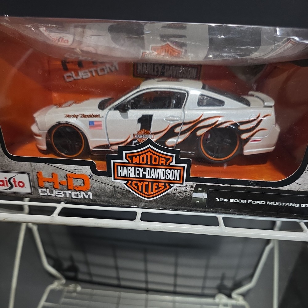 Made By Maisto. This Is A 1/24 Scale 2006 Ford Mustang GT Harley-Davidson