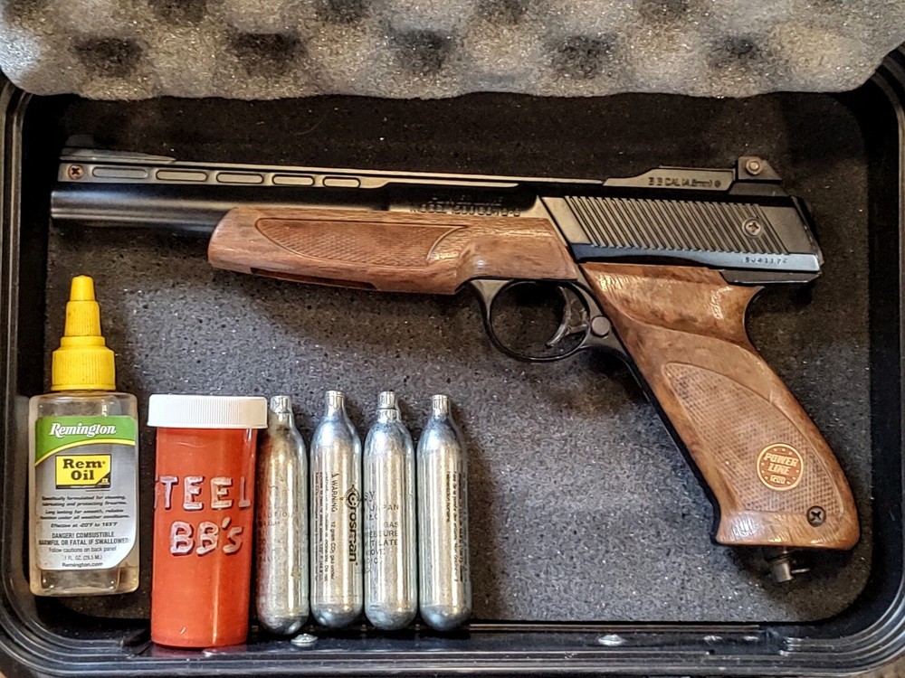 Vintage Daisy Powerline Model 1200 CO2 .177 Caliber BB Pistol. Shoots Great!