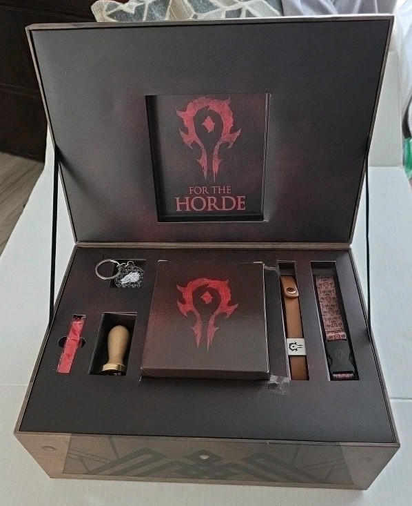 Thinkgeek - World of Warcraft Strongbox,  Horde