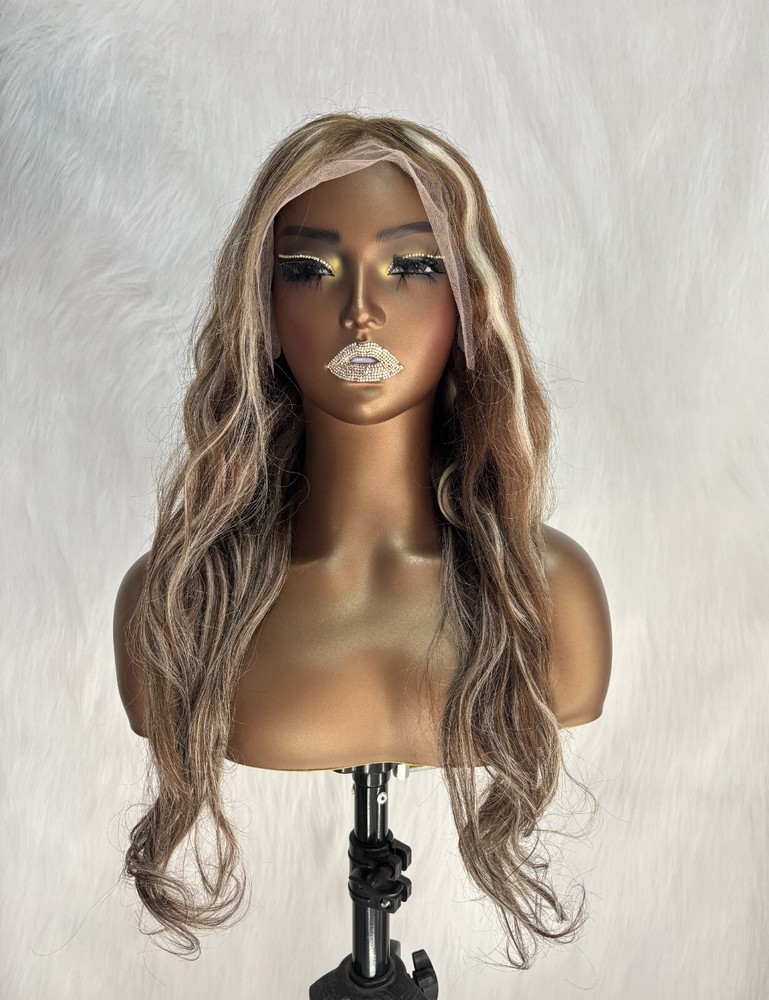 24-Inch Glueless 13x4 Lace Front Wig 100% Human Hair Body Wave Highlights