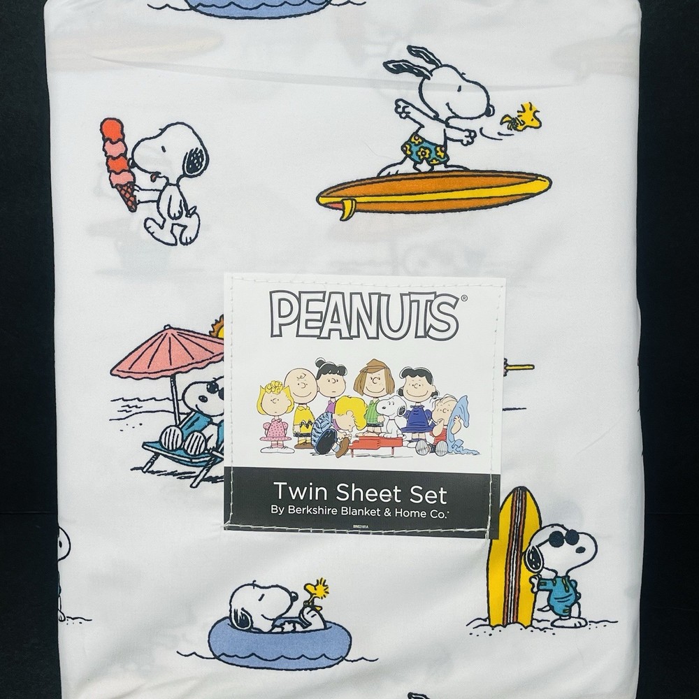 Snoopy & Woodstock Summer Surfing Beach Twin Sheet Set with Ice Cream Lounging Design