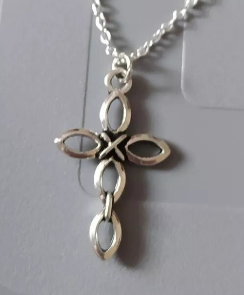 Silver Tone Cross On A silver Plated  Necklace Approx 18 Inches