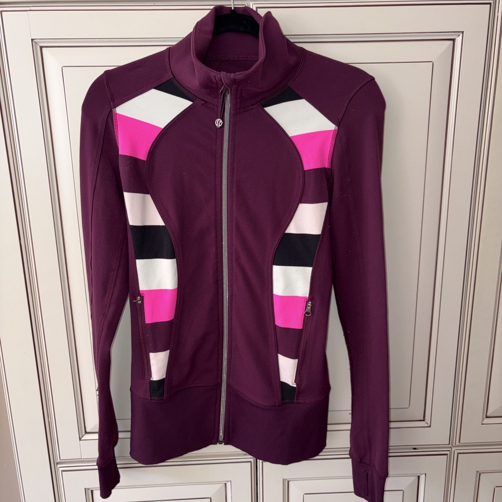 Lululemon Nice Asana Jacket Plum / Pow Stripe Raspberry Glo Light Size 8