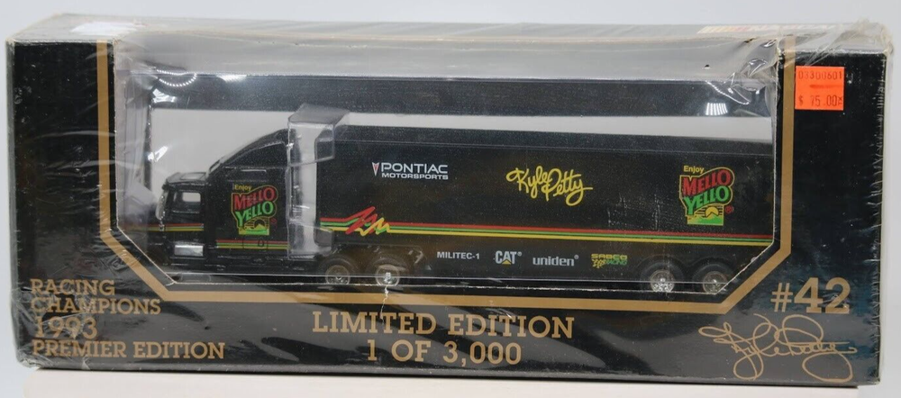 RACING CHAMPIONS NASCAR MELLO YELLO KYLE PETTY TRANSPORTER  1:64 Scale Sealed