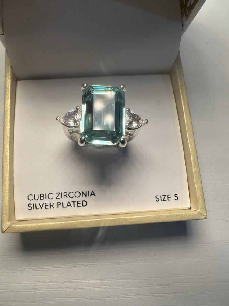 Charter Club Ring Women's Size 5 Cubic Zirconia Silver Plated Esmerald Green