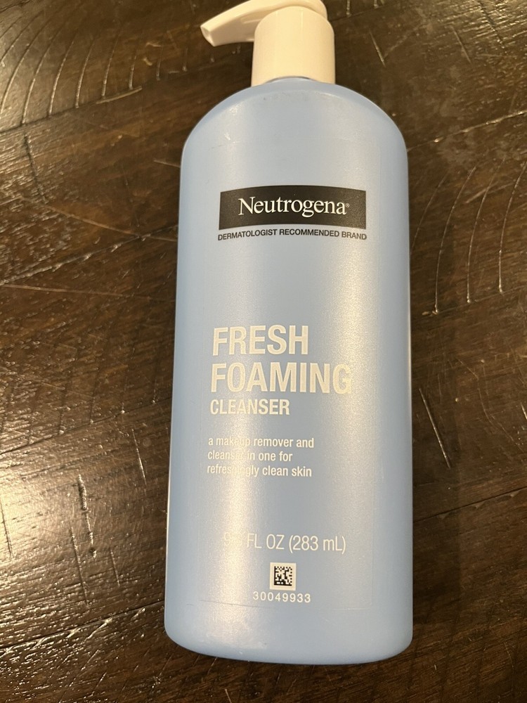 Discontinued Neutrogena Fresh Foaming Facial Cleanser & Makeup Remover. 9.6 Oz