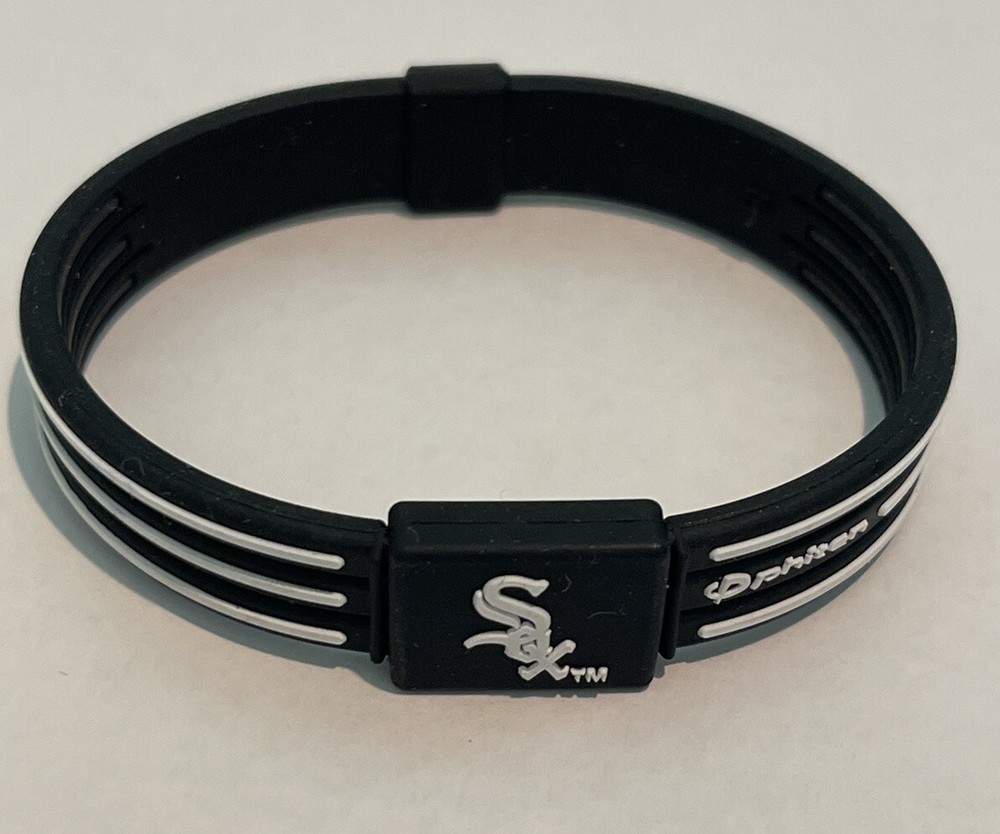 VINTAGE CHiCAGO WHITE SOX Phiten Titanium Bracelet - Medium 6 3/4” - NEW, LOOSE