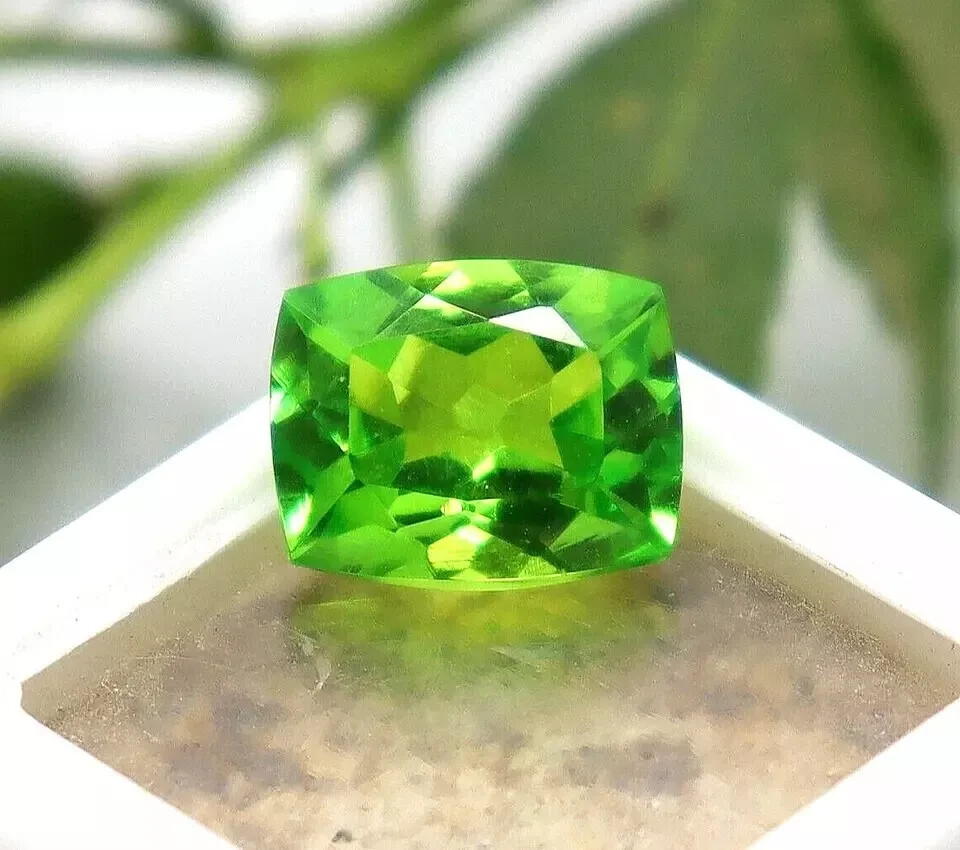 A++ Cushion Cut 8-10 Ct Peridot green Certified stone Loose Gemstone Best Offer