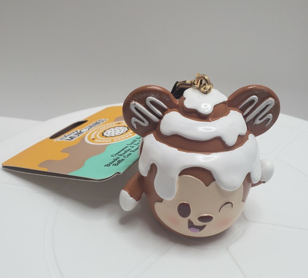 Disney Parks 2023 Munchlings Baked Treats Mickey Mouse Cinnamon Bun Ornament NEW
