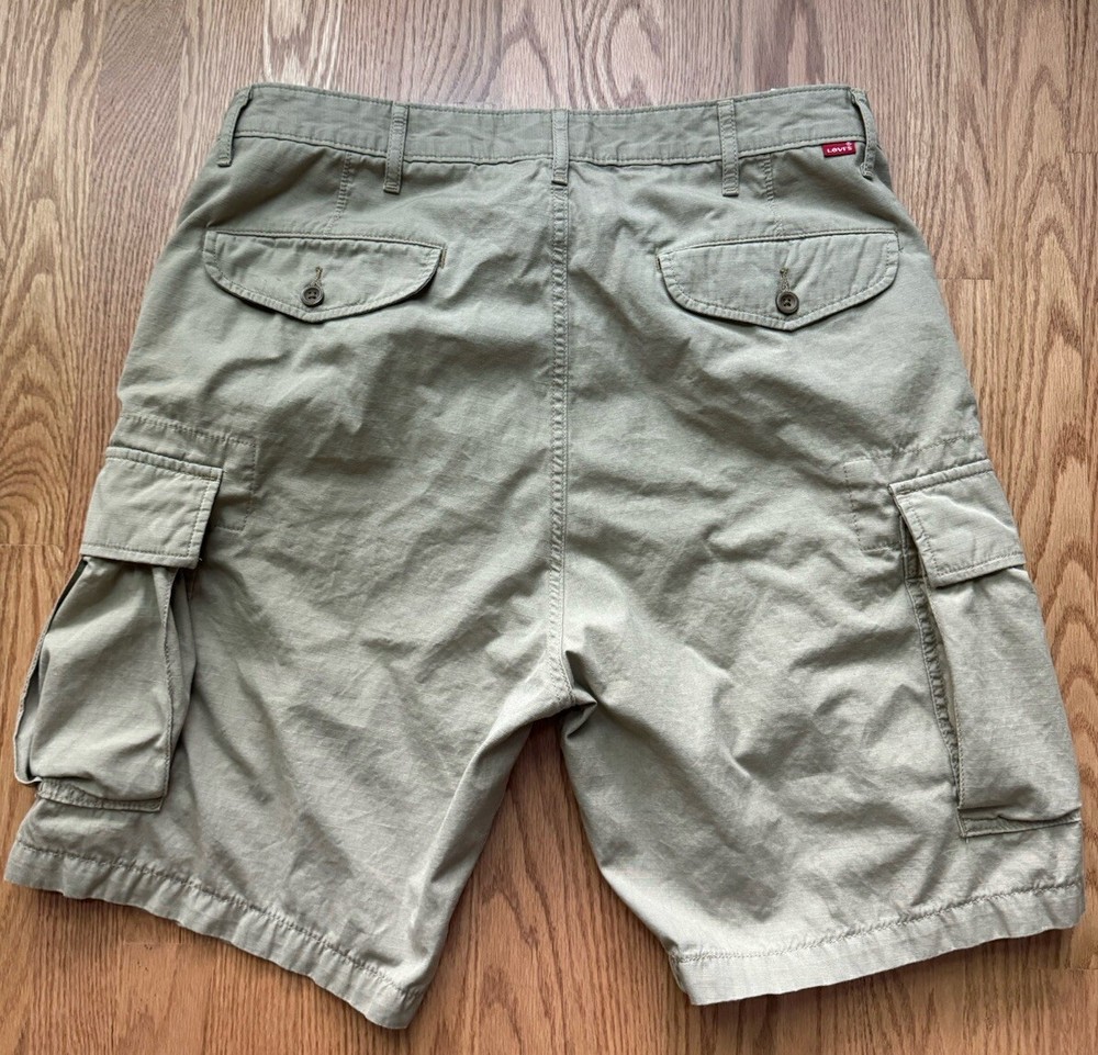 Levis Cargo Shorts Men’s Waist 36 Two Horse Brand Khaki Red Tag