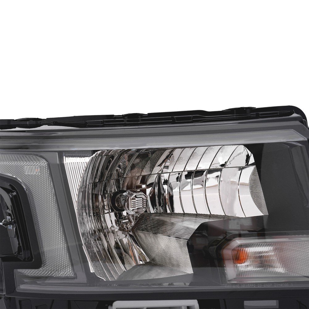 2022-2023 Nissan Frontier Right Passenger Halogen Headlight