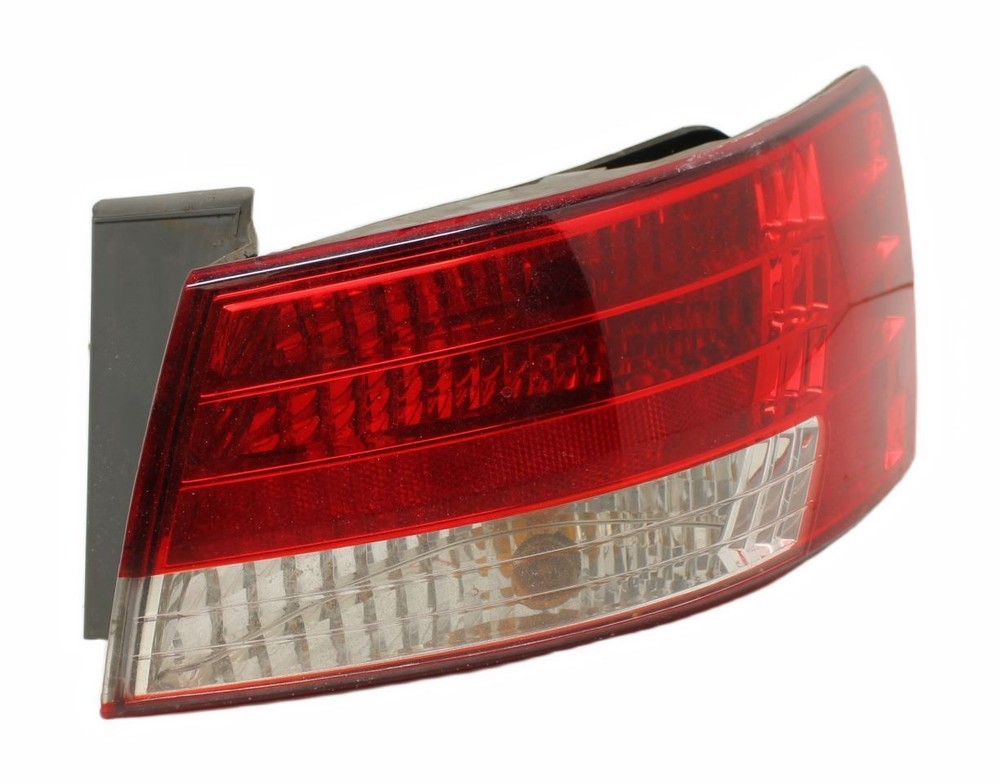 06-08 SONATA Tail Light Lamp Quarter Panel Mounted Passenger Right RH OEM