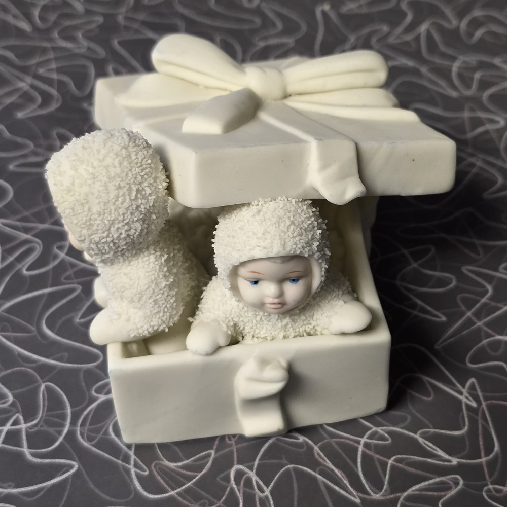 Dept 56 Snowbabies Winter Surprise Two Babies in Festive Gift Box