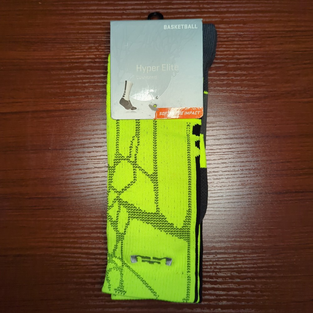 LeBron Nike Hyper Elite Socks Volt Yellow/Black Crew Size Large Basketball