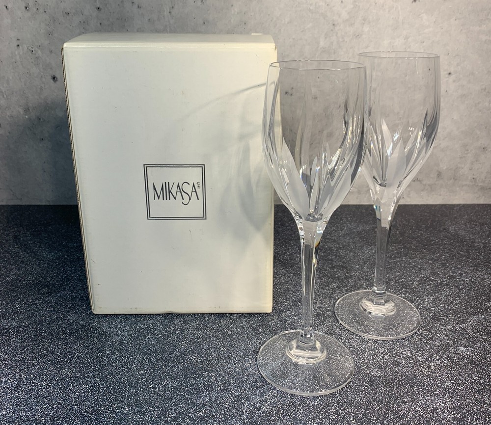 Mikasa Flame D’Amore Crystal Champagne Flutes Set of 2 Elegant 10.75 Inch Glasses