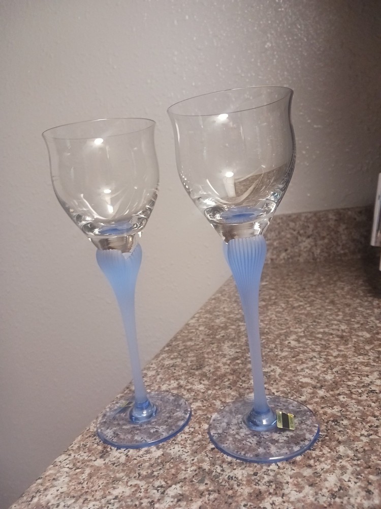 Set of 2 Mikasa Sea Mist Sapphire Champagne Glasses with Frosted Stems