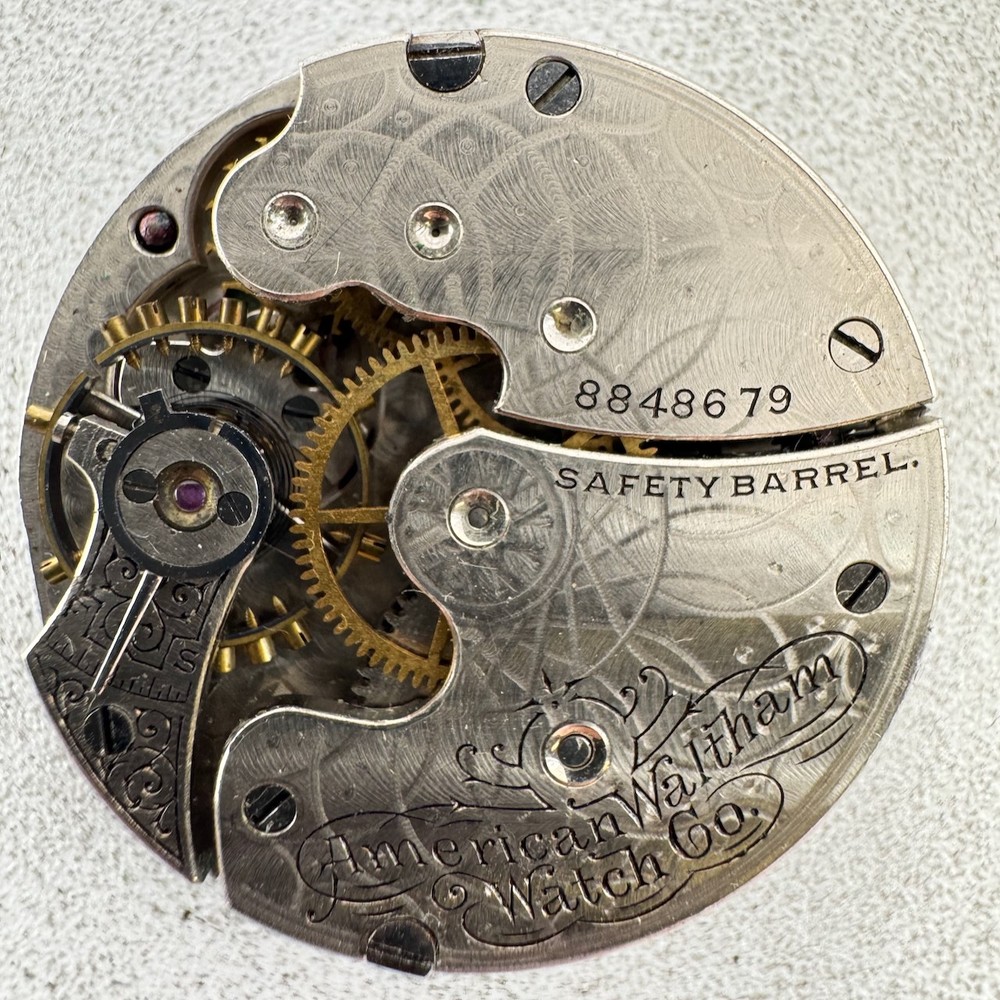 Antique 1898 Waltham 15 Jewel Hunter Pocket Watch Movement Seaside USA