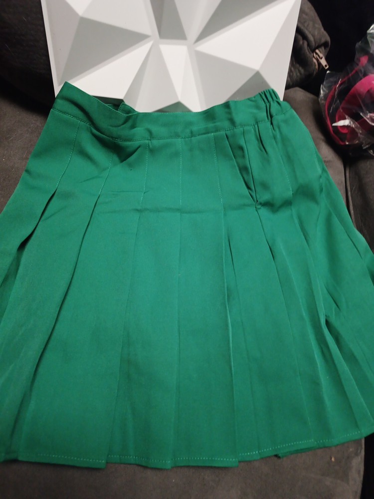 Streambytes LLC made In China Green Pleated Skirt Sz 5-6