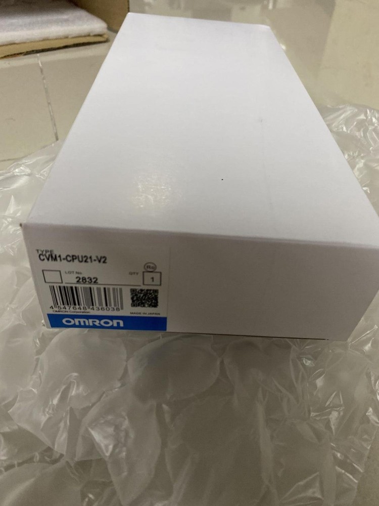 One New Omron CVM1-CPU21-V2 CVM1CPU21V2 In Box Expedited Shipping