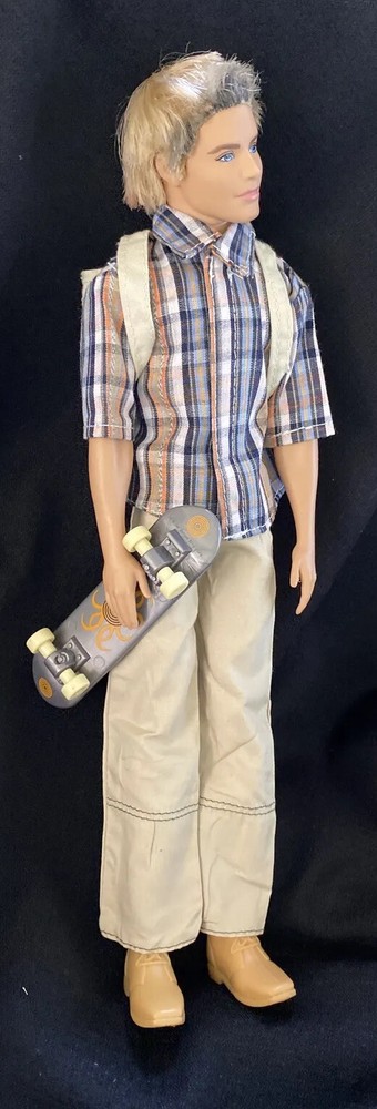 Barbie Ken Doll Mattel 2009 Blond Hair Blue Eyes 12