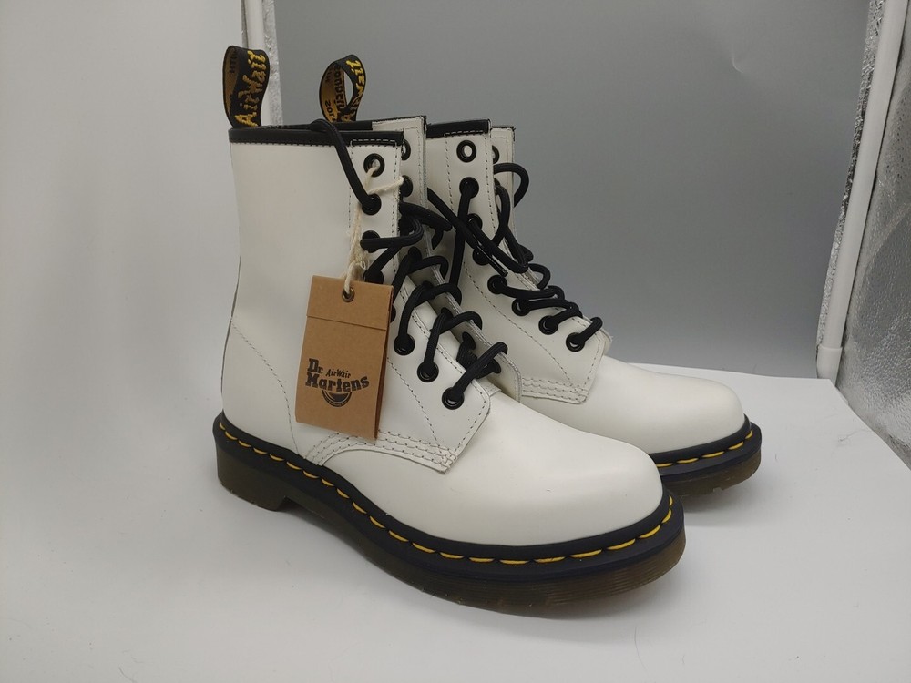 Dr. Martens Smooth Leather Lace Up Boots White Sz 5