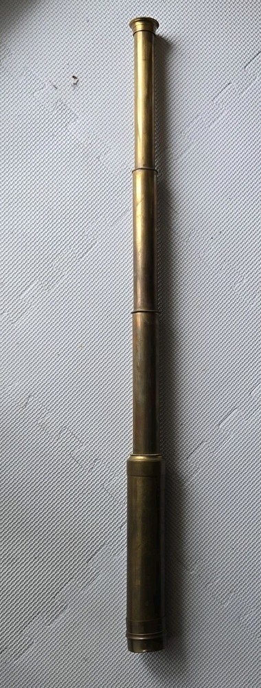 Mira monocular plegable vintage de latón con tapa de lente