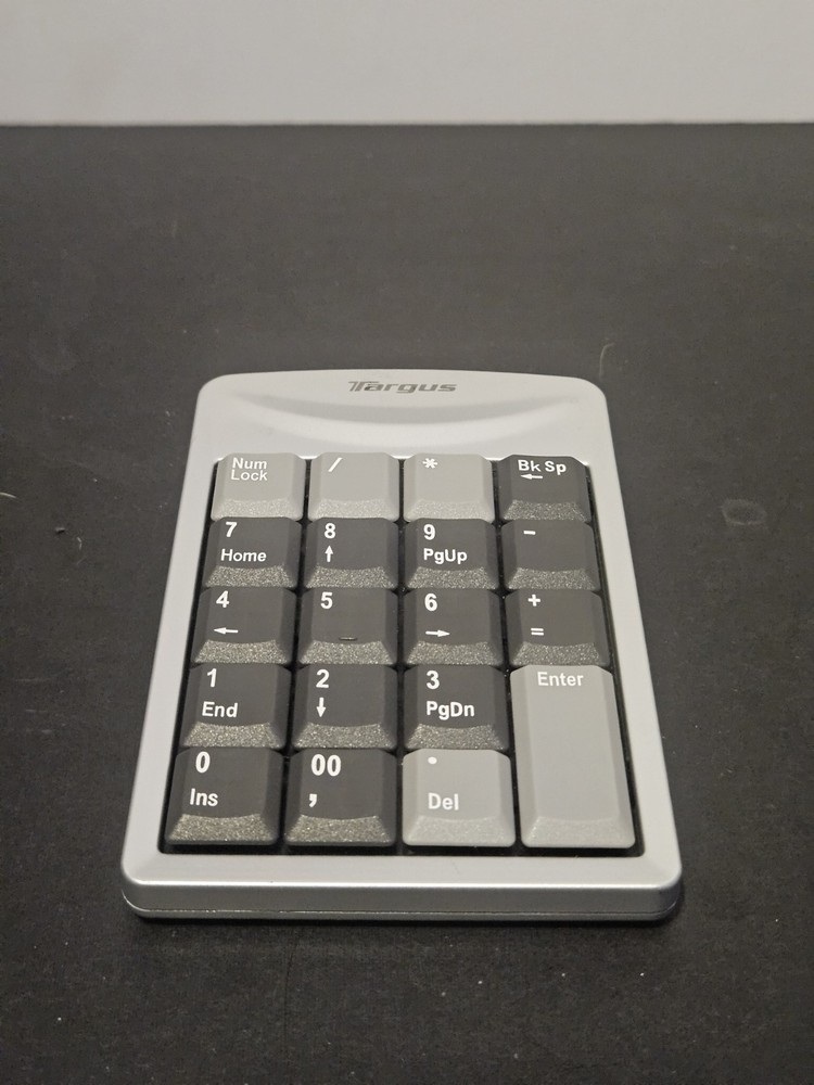 Targus Numeric Keypad Model AKP01US No Receiver Dongle