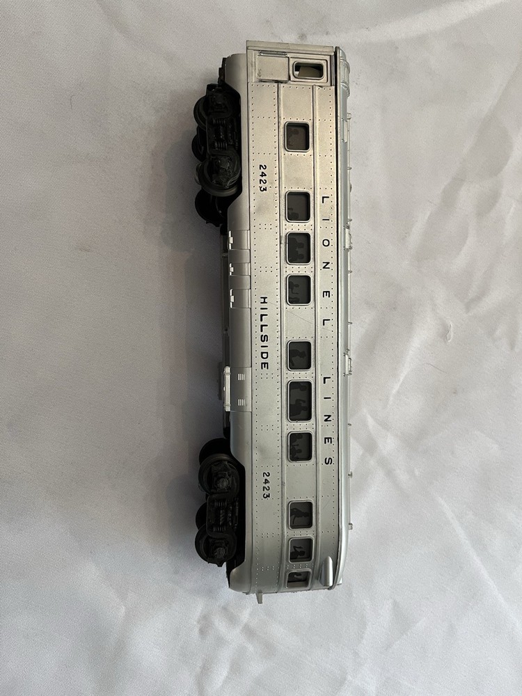 Lionel 2423 Silver Hillside Observation Car O Gauge