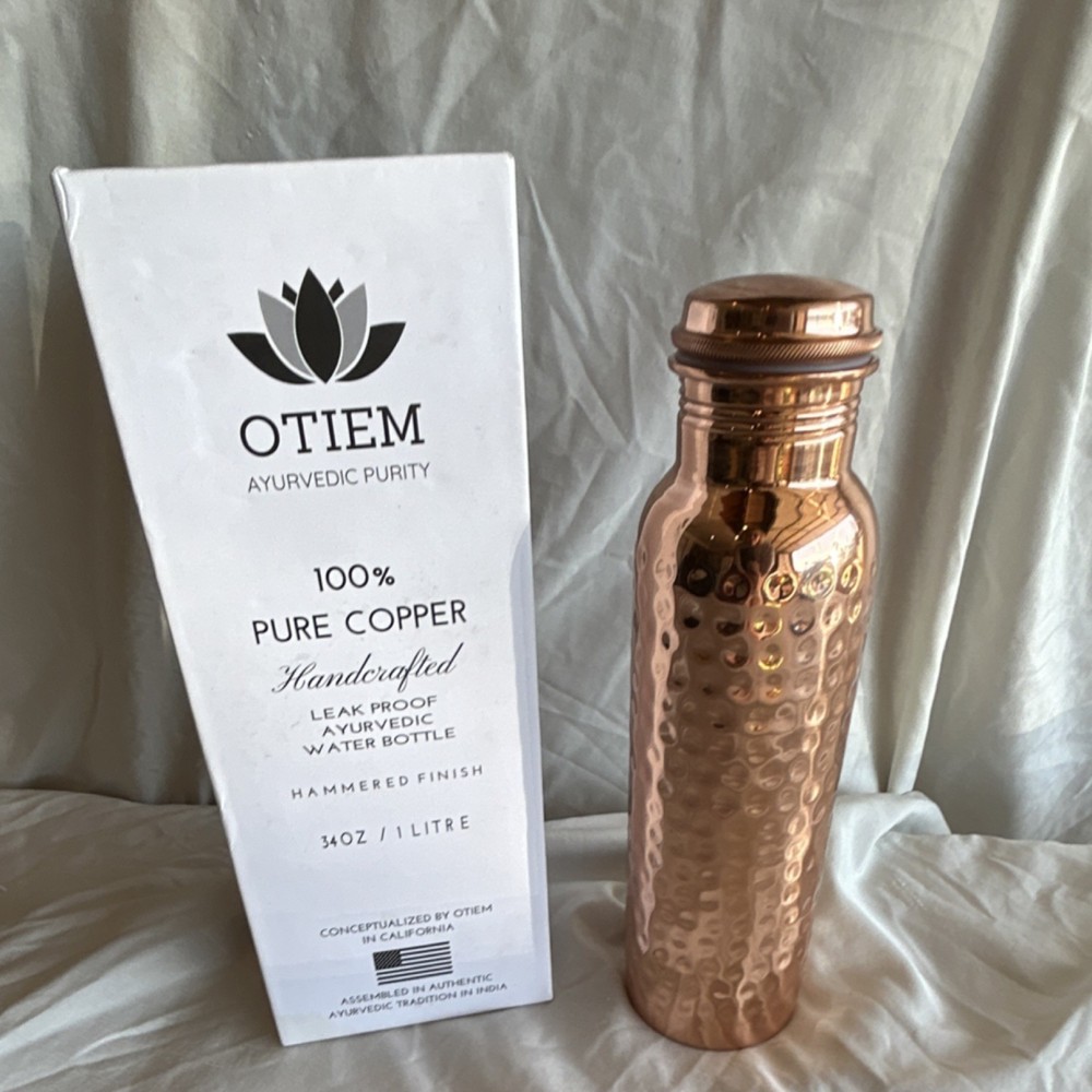 OTIEM Copper Water Bottle 34 oz Hammered Finish Leakproof Screw-on Lid