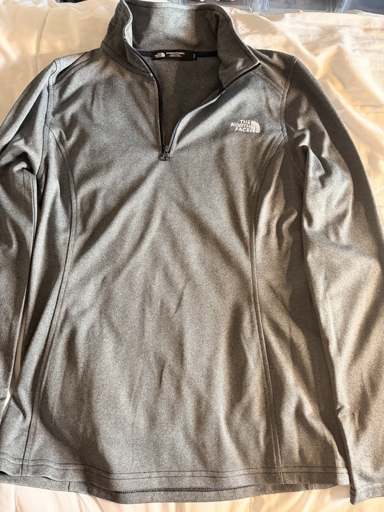 Women’s NorthFace Grey Pullover Quarter Zip Size S
