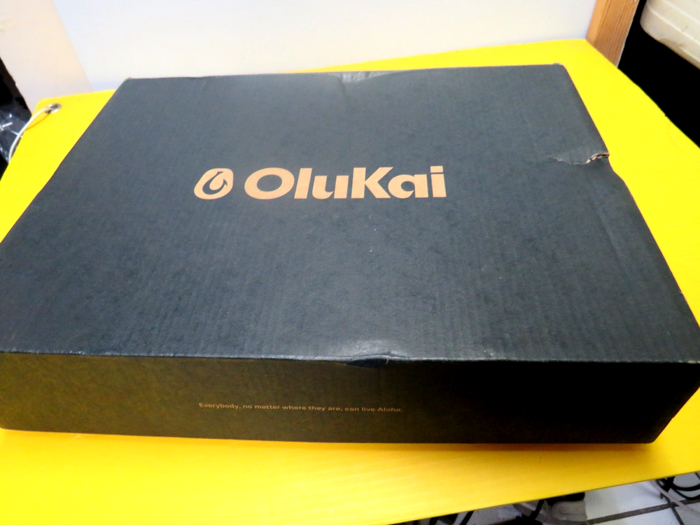 OluKai Tauhine Men's Toffee Beach Sandals Size 11