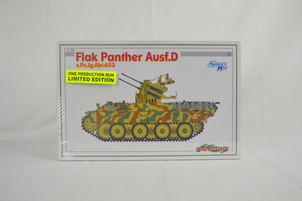 1/35 Cyber Hobby Flak Panther Ausf D s.Pz.Jg.Abt.653 Smart Kit Model-image